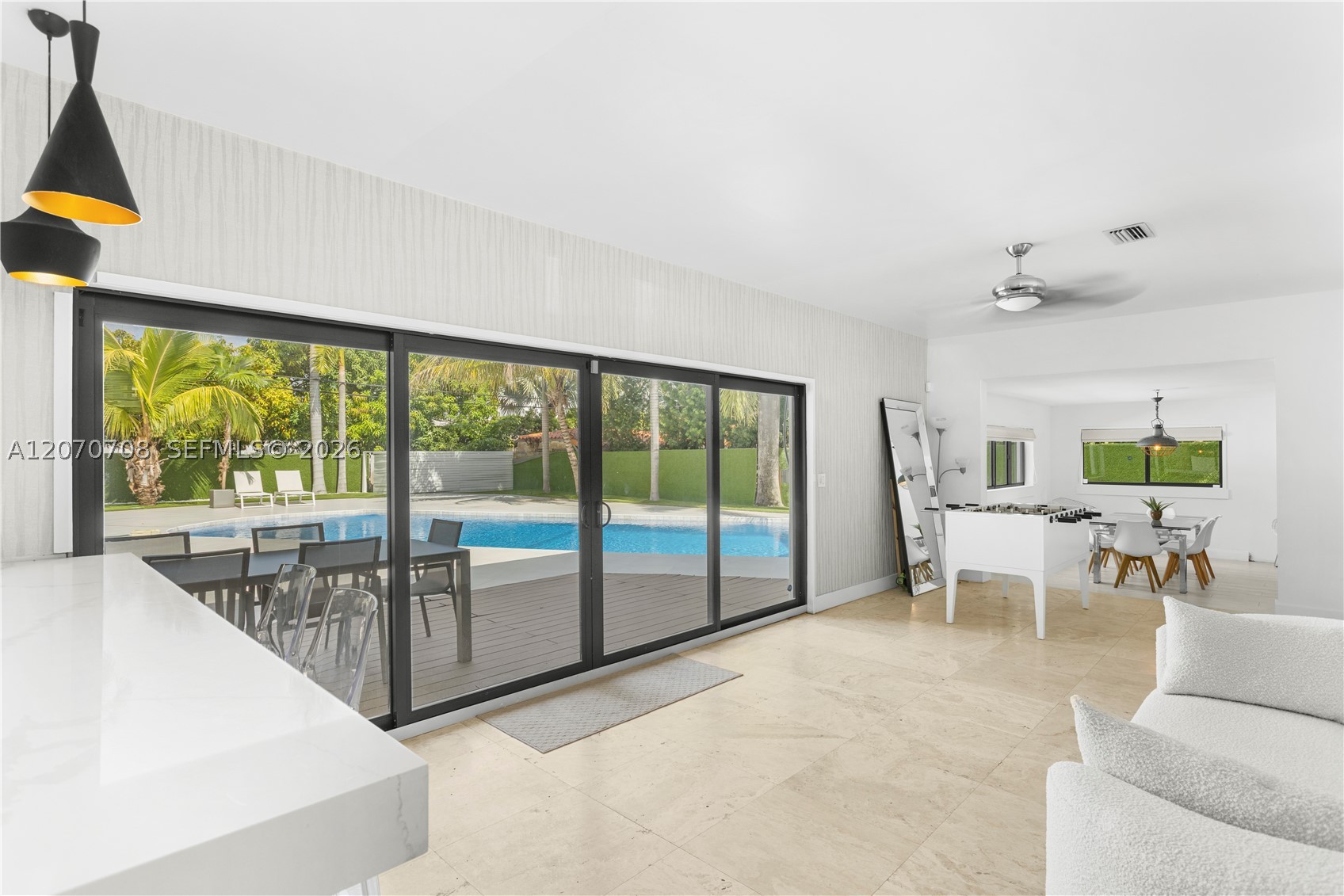 2388 Prairie Ave Miami Beach, FL 33140