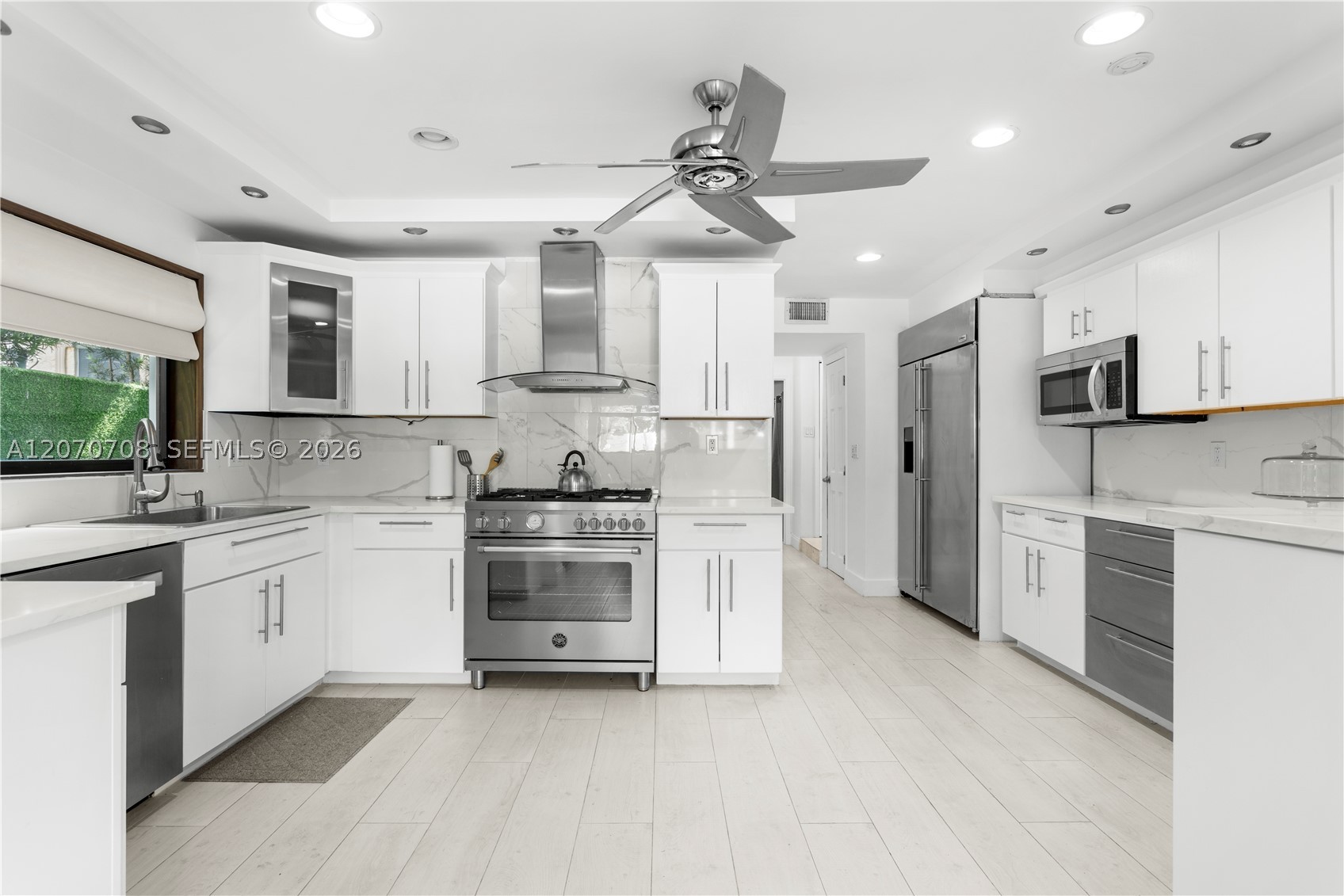 2388 Prairie Ave Miami Beach, FL 33140