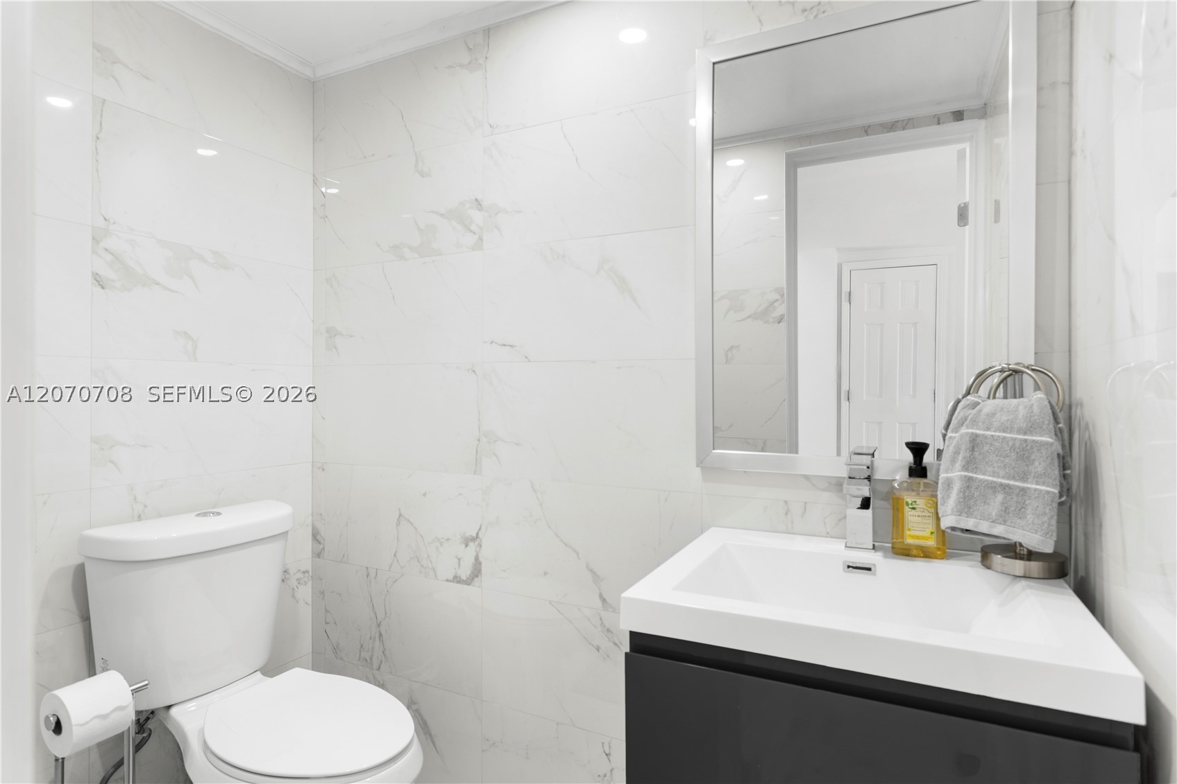 2388 Prairie Ave Miami Beach, FL 33140