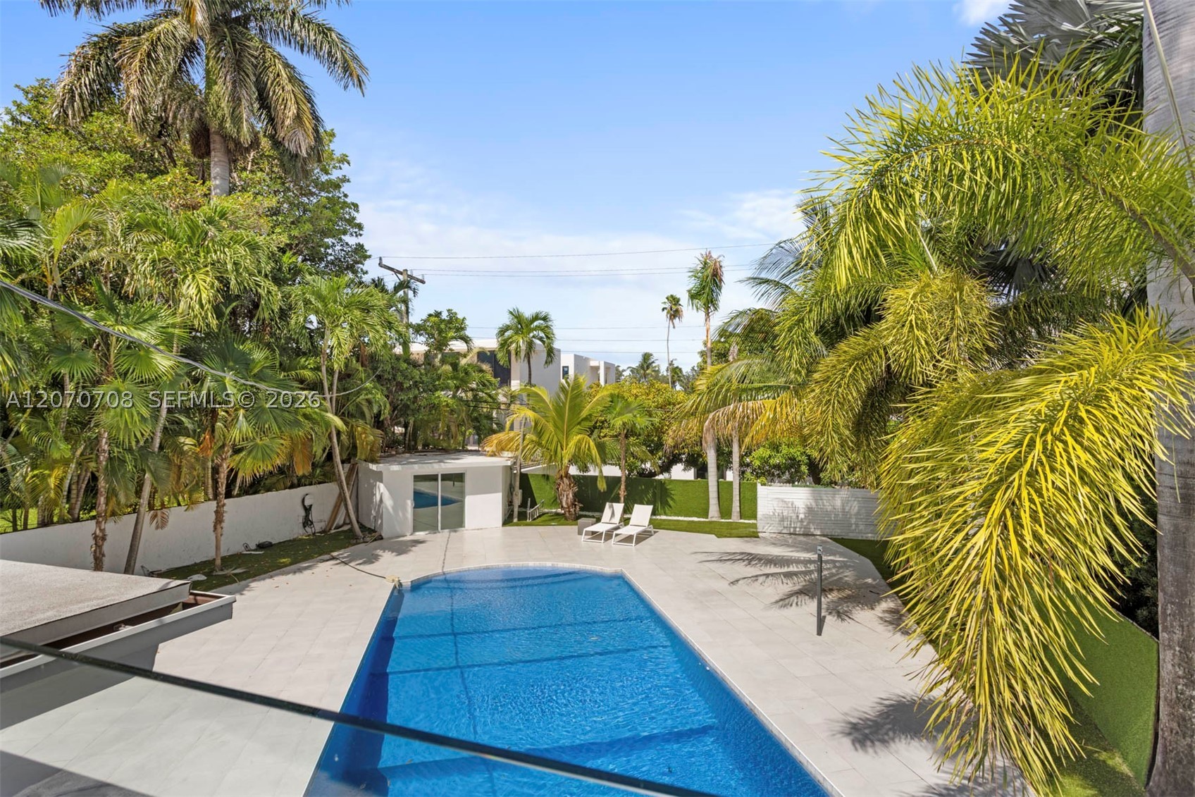 2388 Prairie Ave Miami Beach, FL 33140