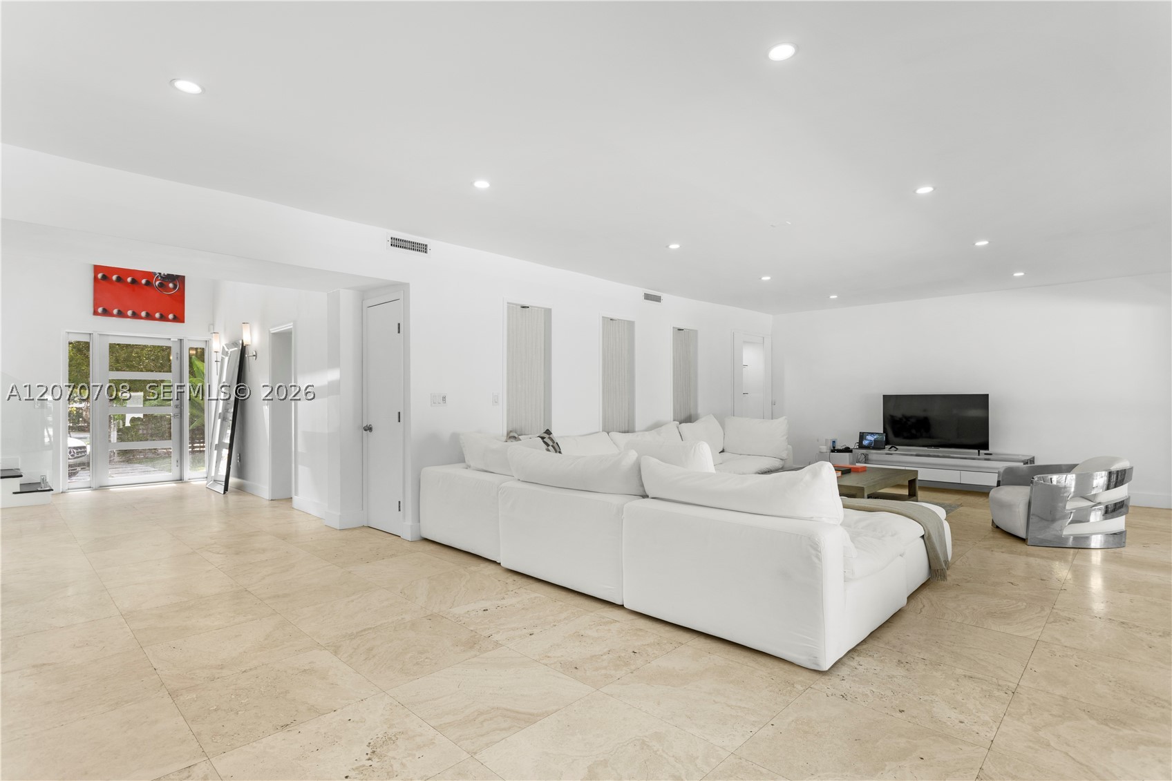 2388 Prairie Ave Miami Beach, FL 33140