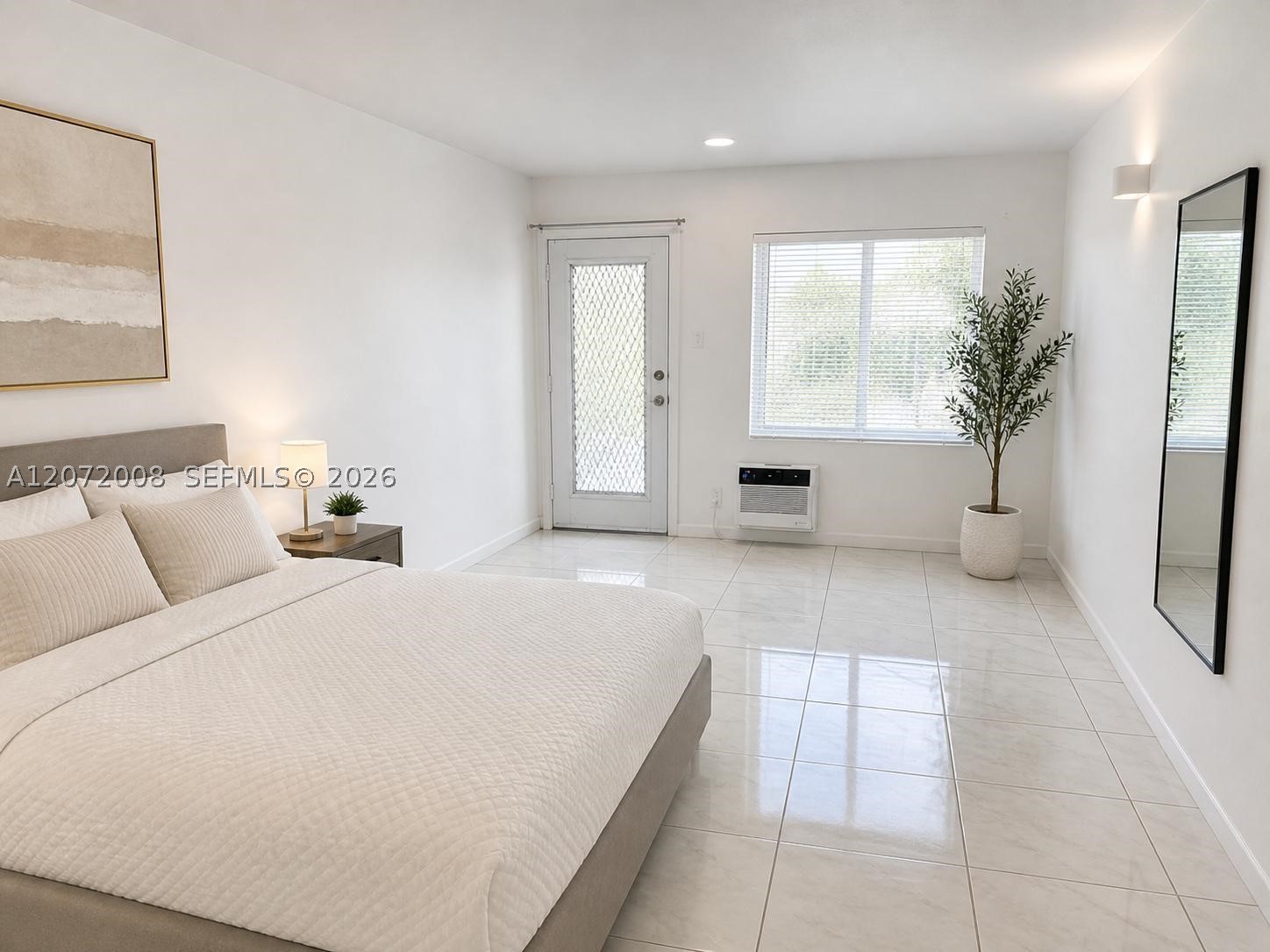 6498 Collins Ave #40