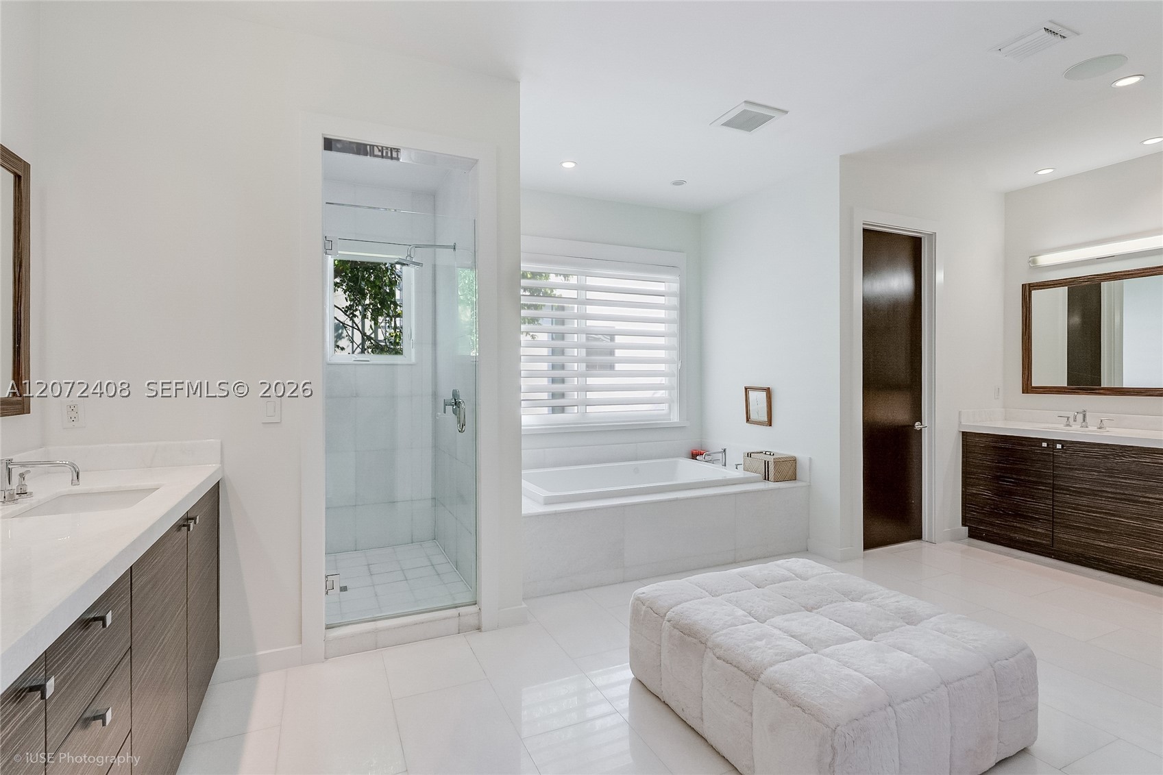 3835 Carole Ct Miami, FL 33133