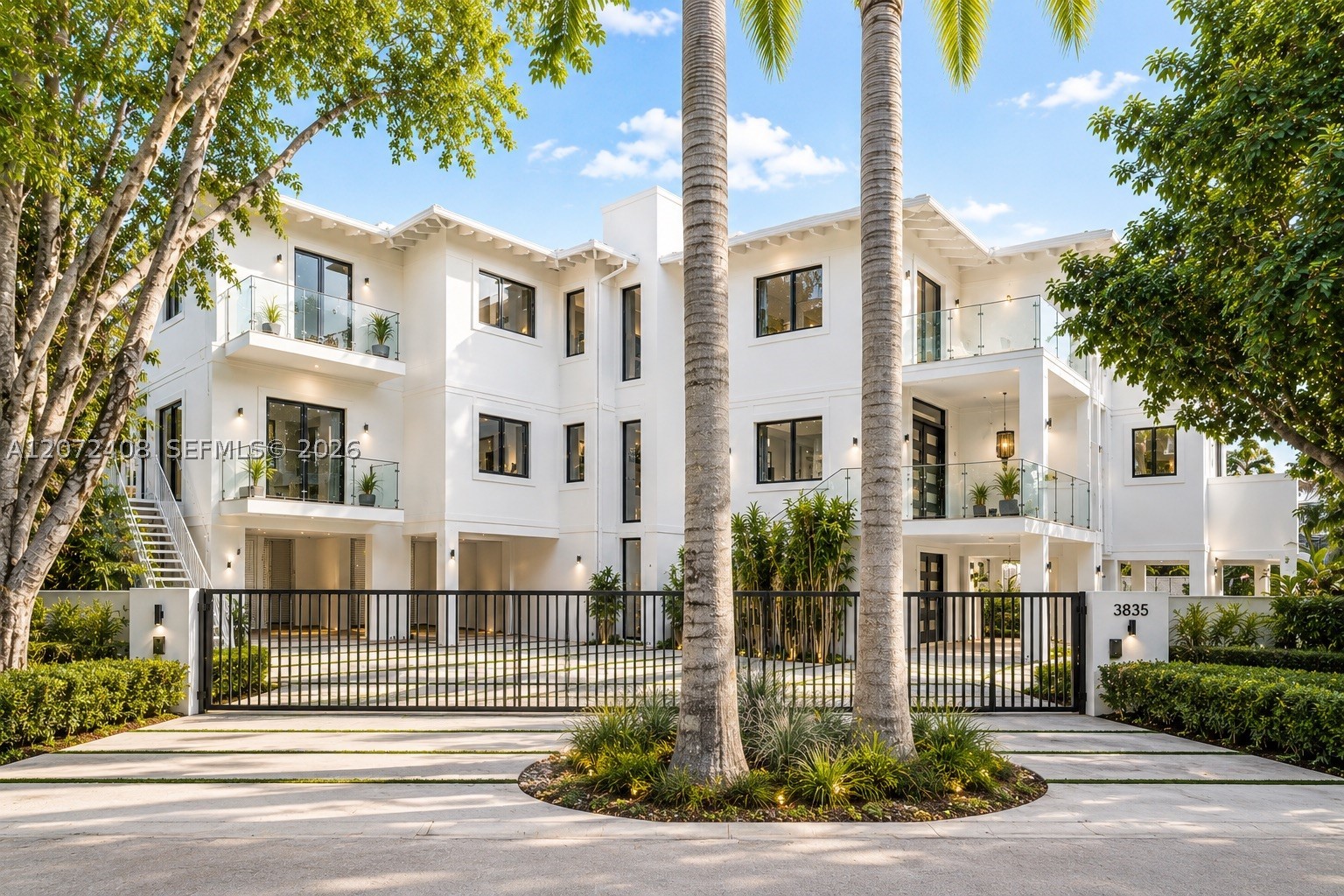 3835 Carole Ct Miami, FL 33133