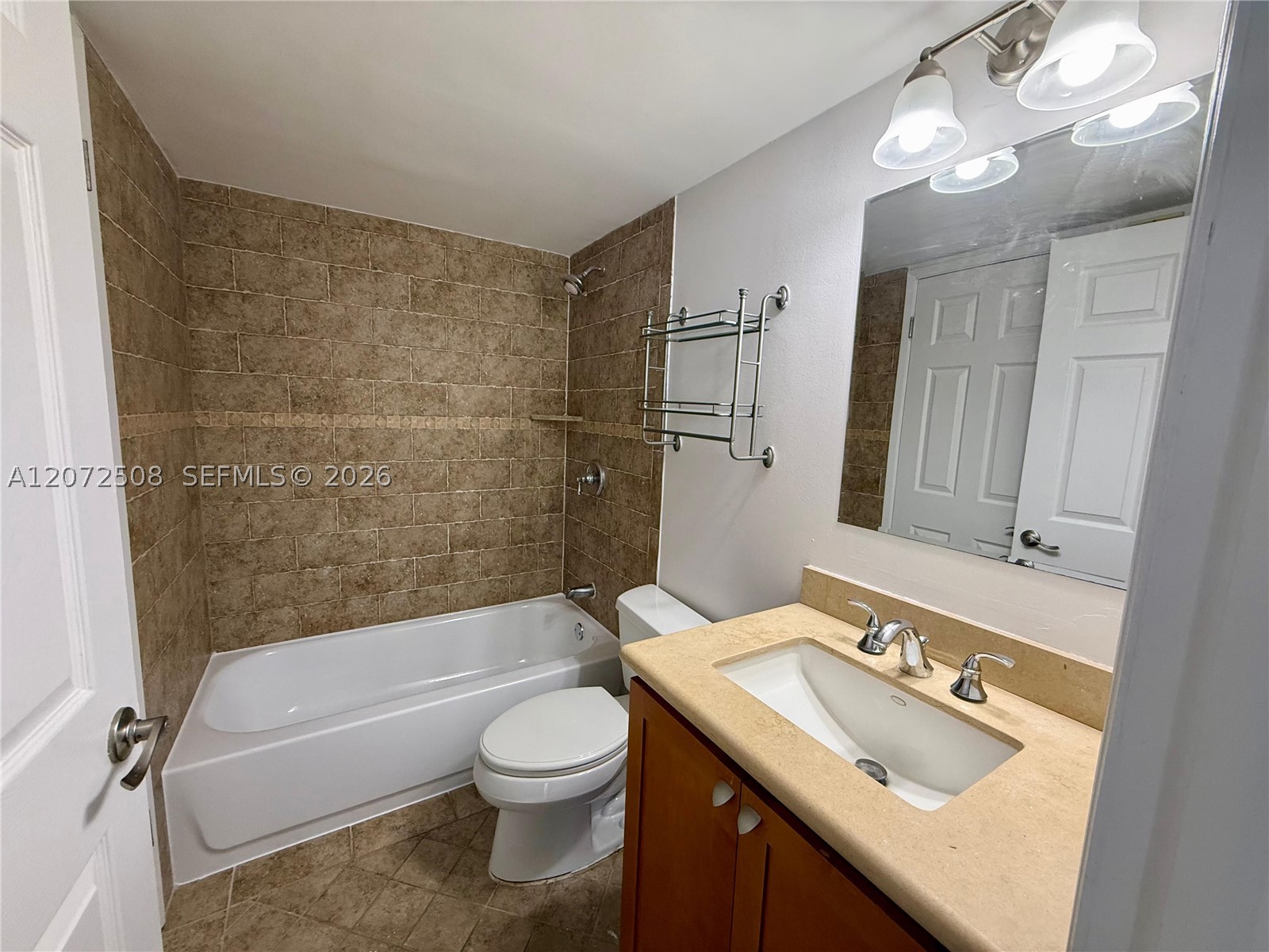 770 Claughton Is Dr #2016 Miami, FL 33131