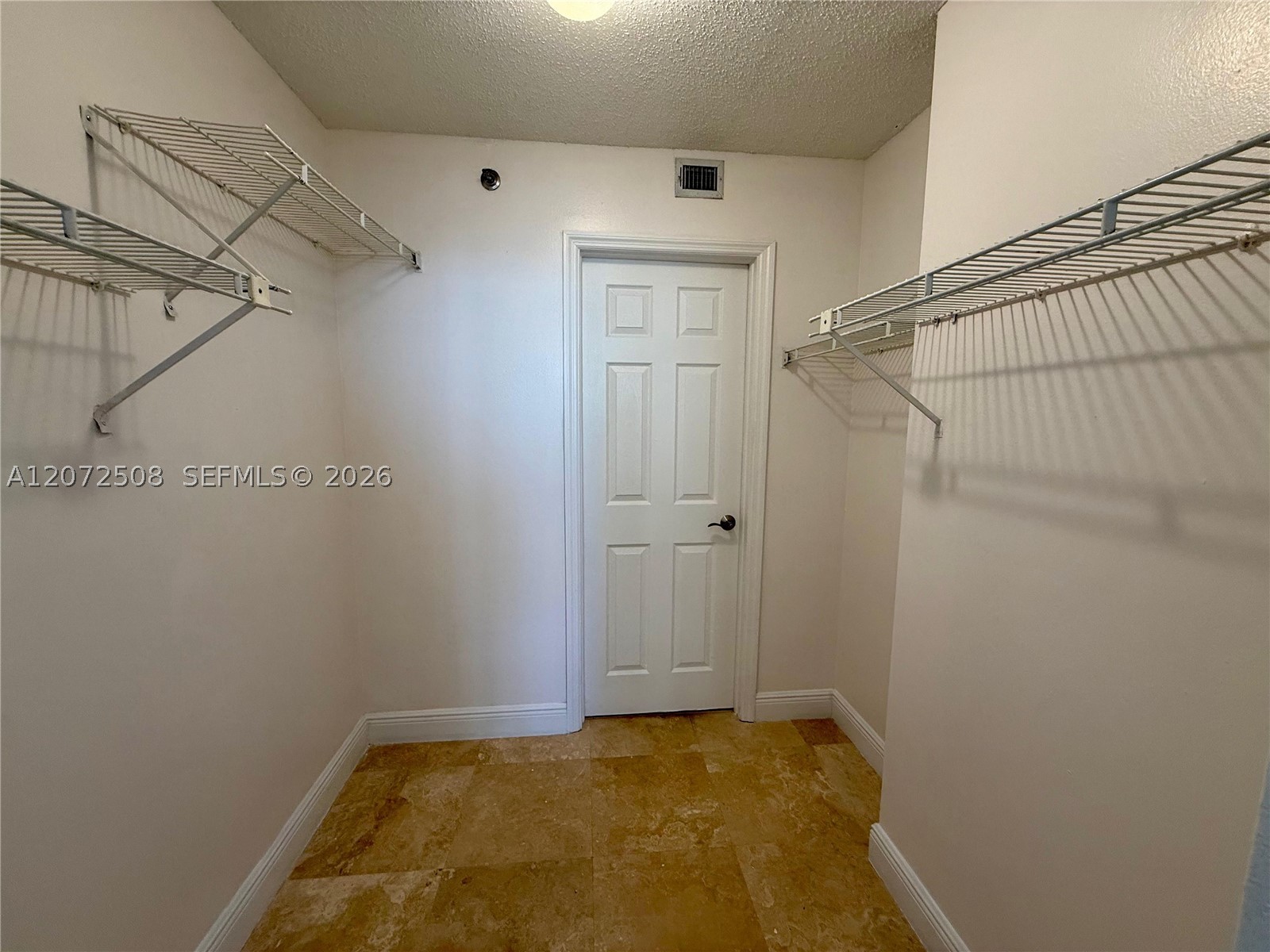 770 Claughton Is Dr #2016 Miami, FL 33131