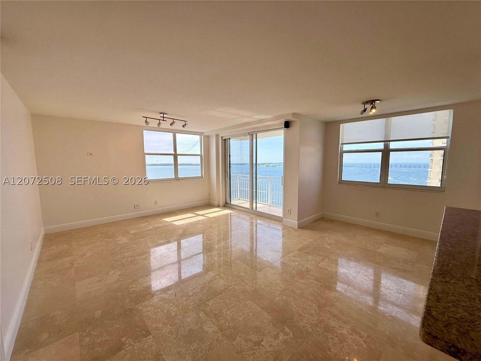 770 Claughton Is Dr #2016 Miami, FL 33131