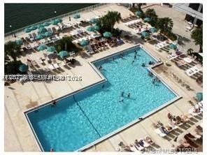 image Arlen House Condo13