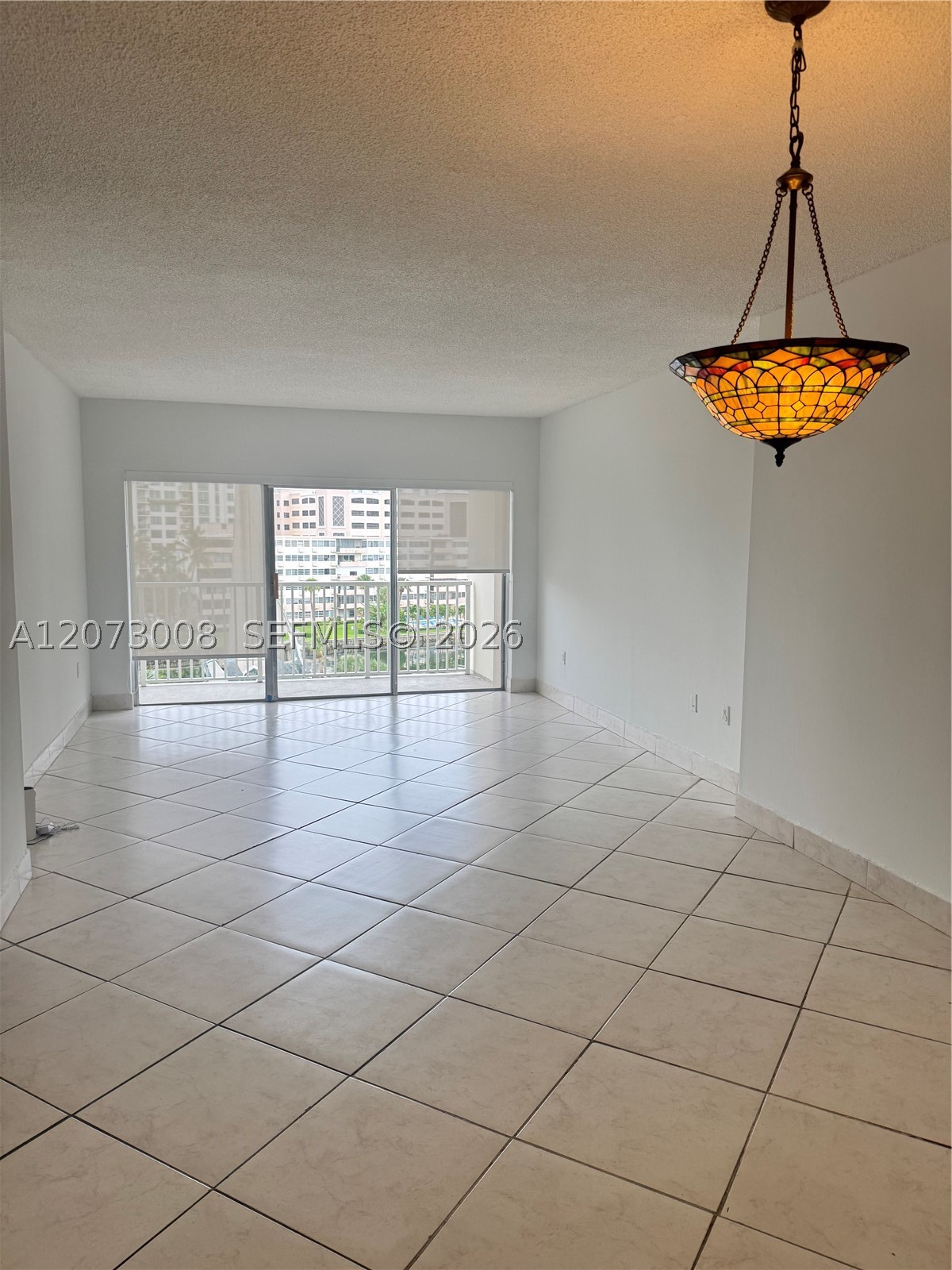 image Arlen House Condo7