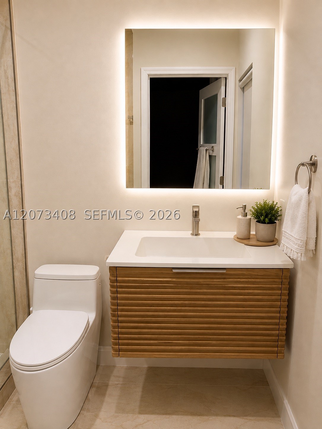 3225 NE 207th Ter Aventura, FL 33180