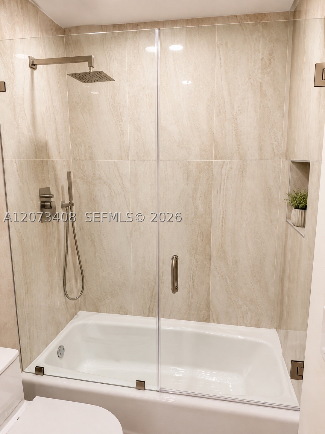 3225 NE 207th Ter Aventura, FL 33180