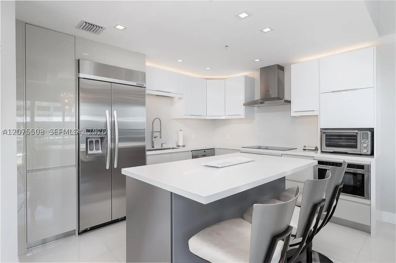 60 SW 13th St #5210 Miami, FL 33130