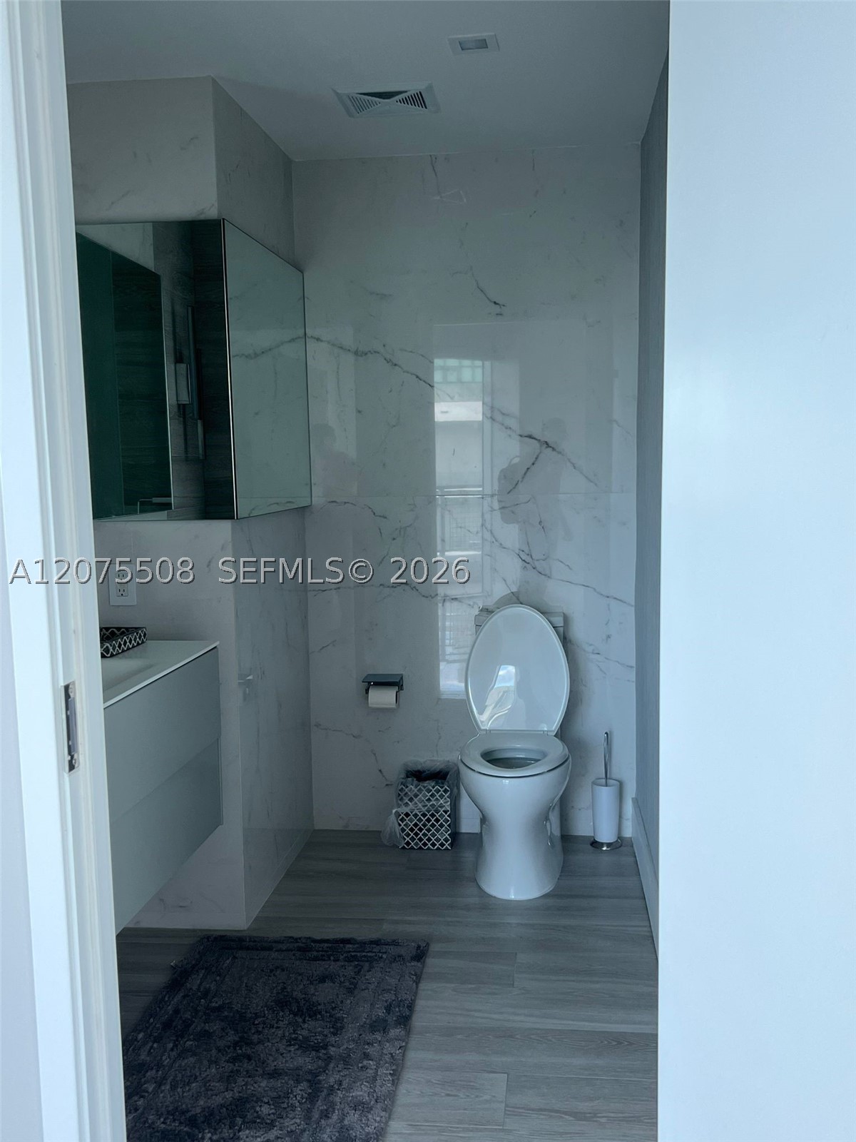 60 SW 13th St #5210 Miami, FL 33130