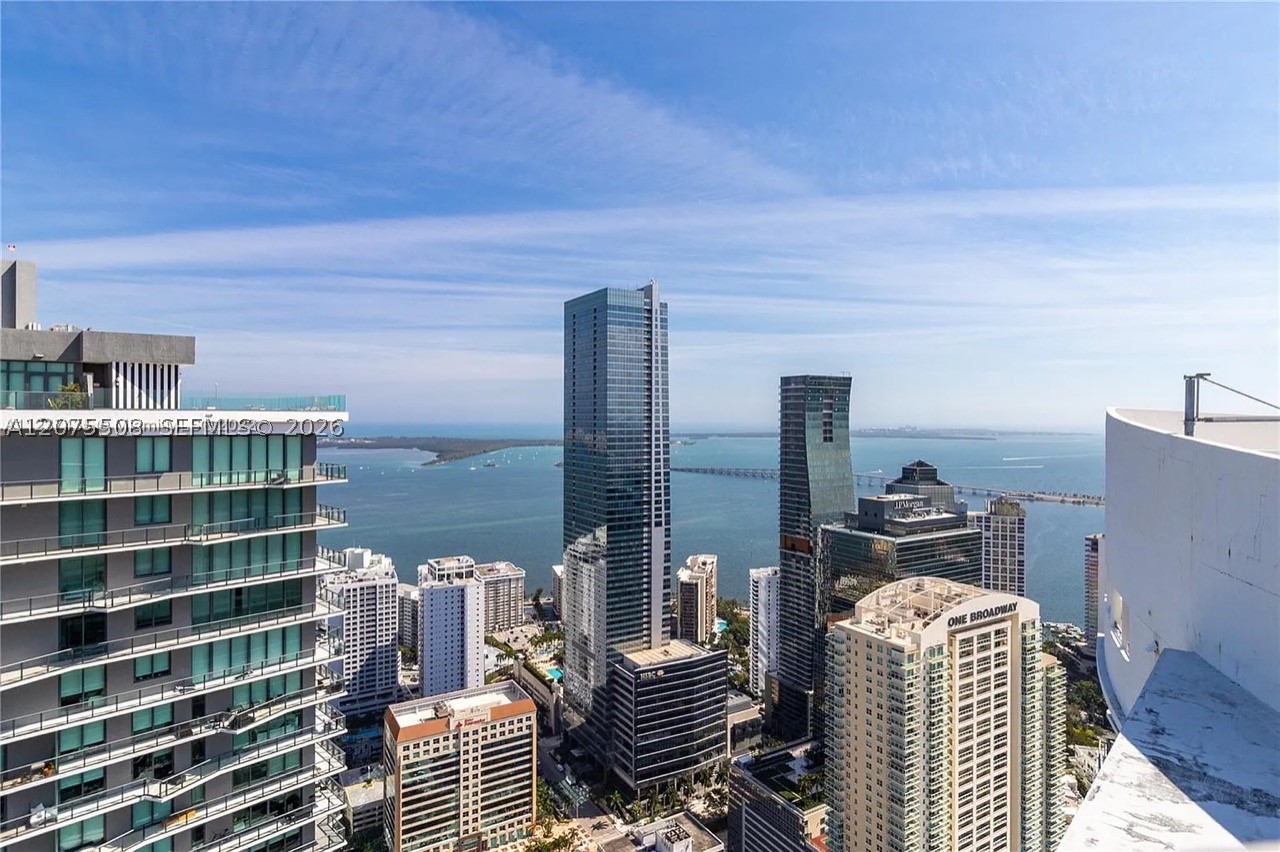 60 SW 13th St #5210 Miami, FL 33130