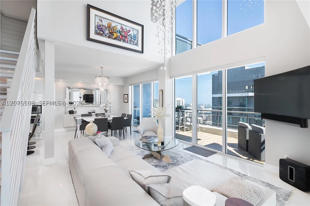 60 SW 13th St #5210 Miami, FL 33130
