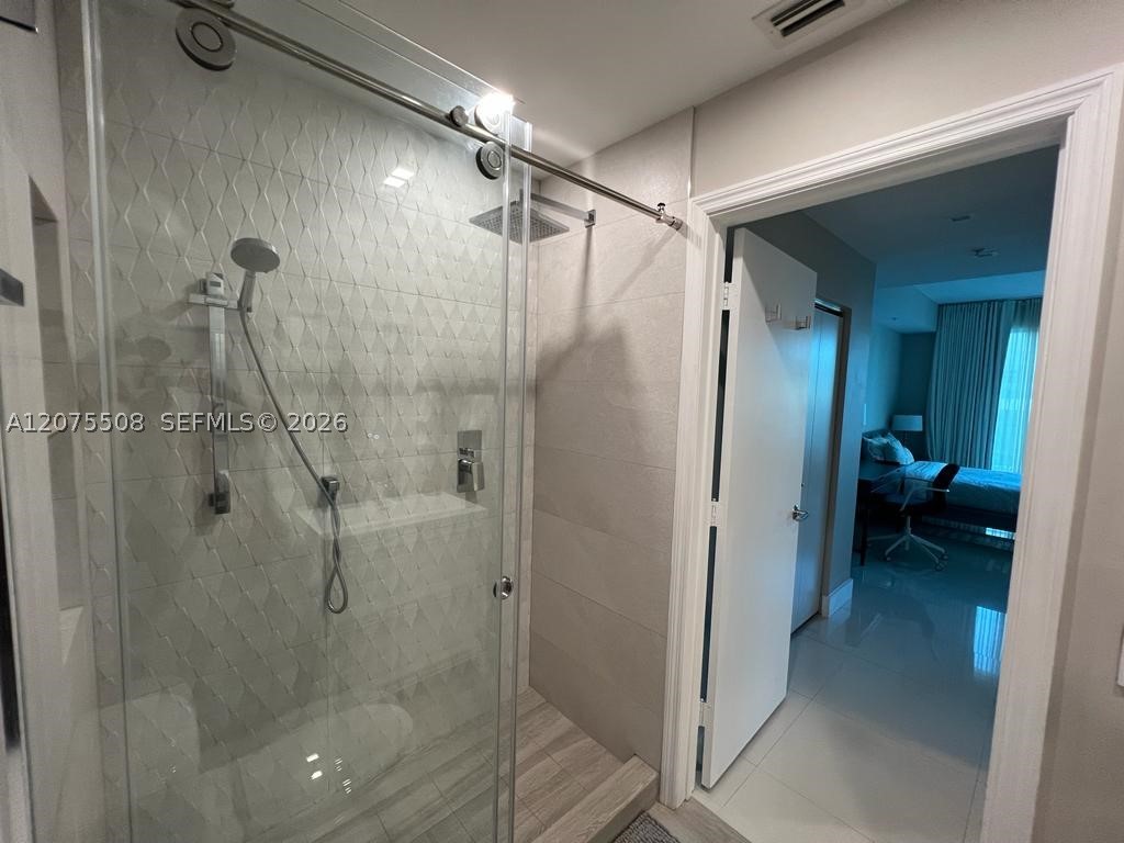 60 SW 13th St #5210 Miami, FL 33130