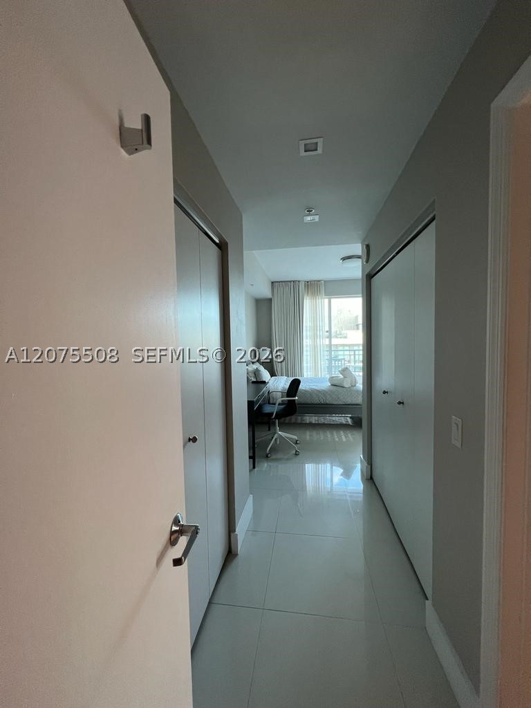 60 SW 13th St #5210 Miami, FL 33130