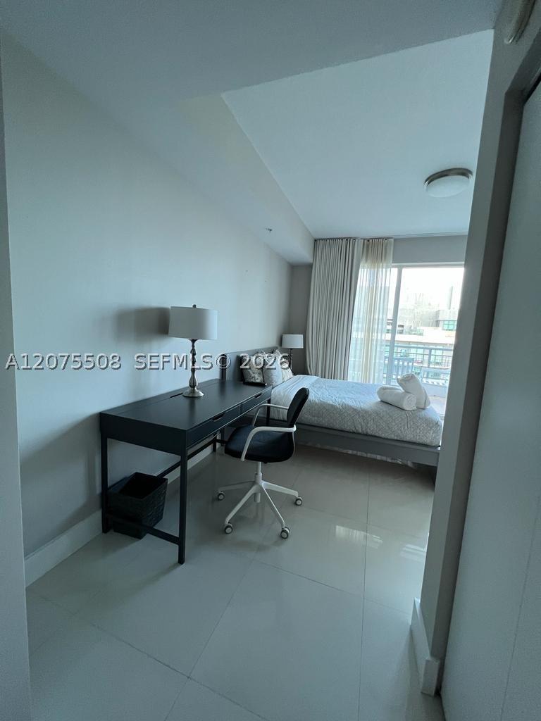 60 SW 13th St #5210 Miami, FL 33130