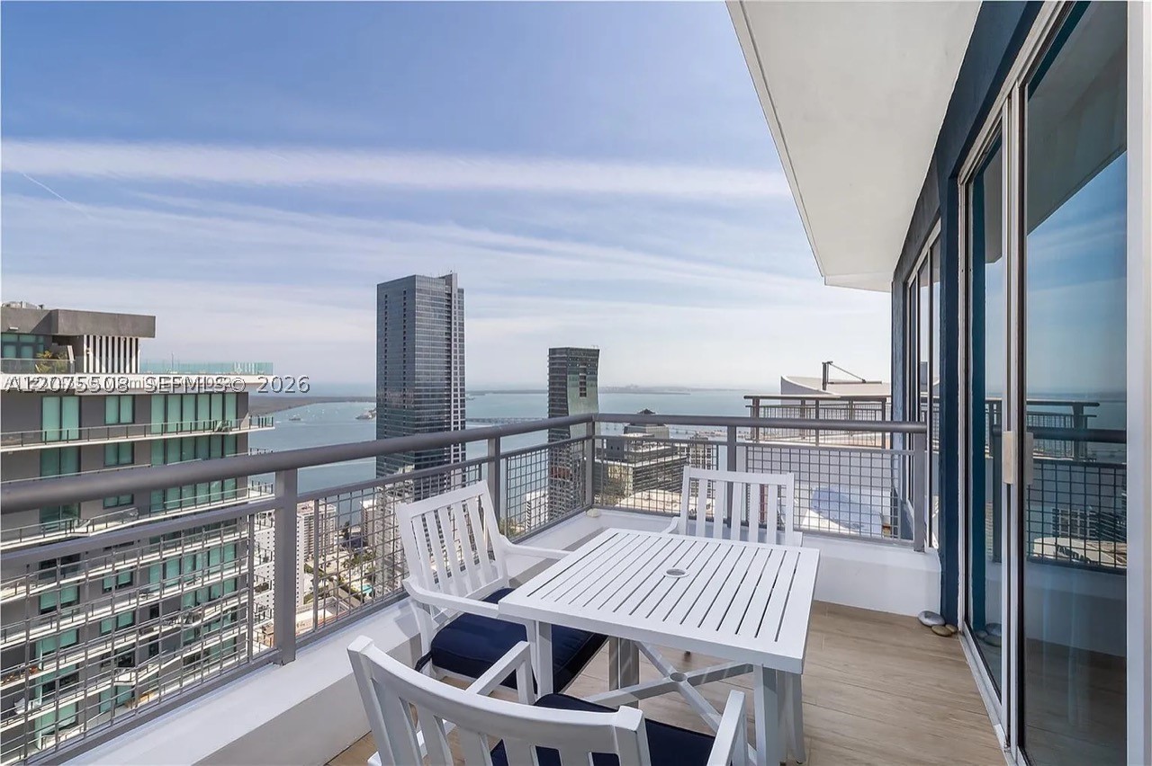 60 SW 13th St #5210 Miami, FL 33130