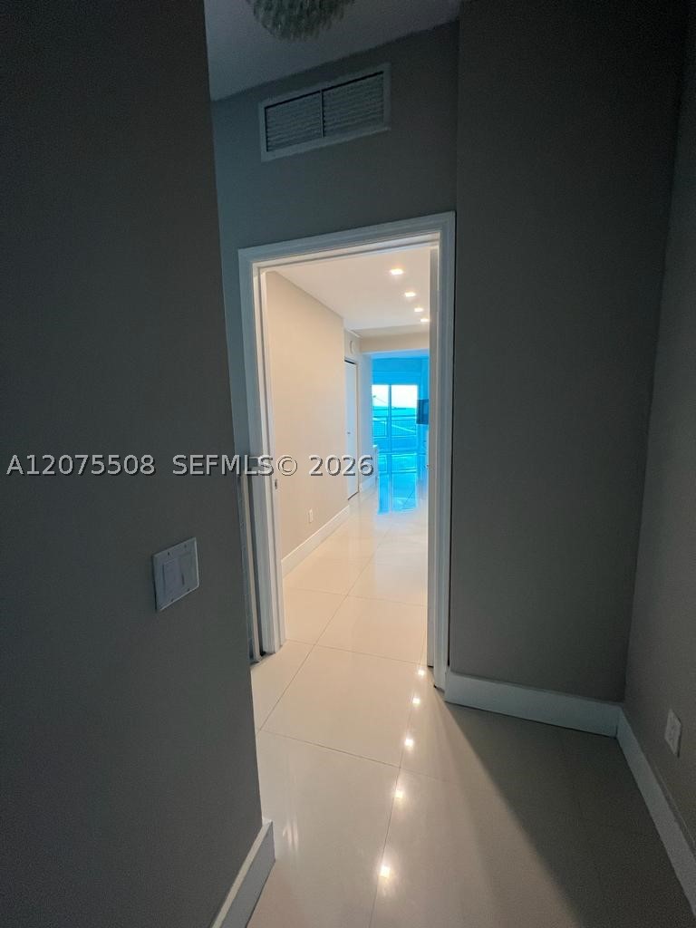 60 SW 13th St #5210 Miami, FL 33130