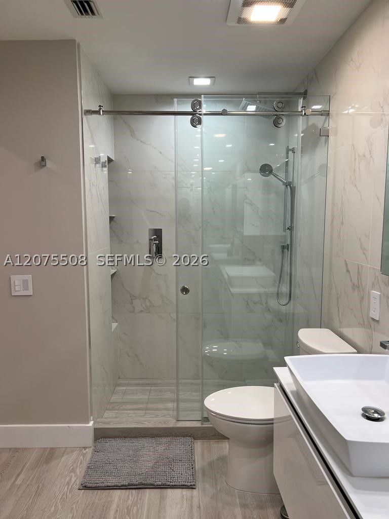 60 SW 13th St #5210 Miami, FL 33130