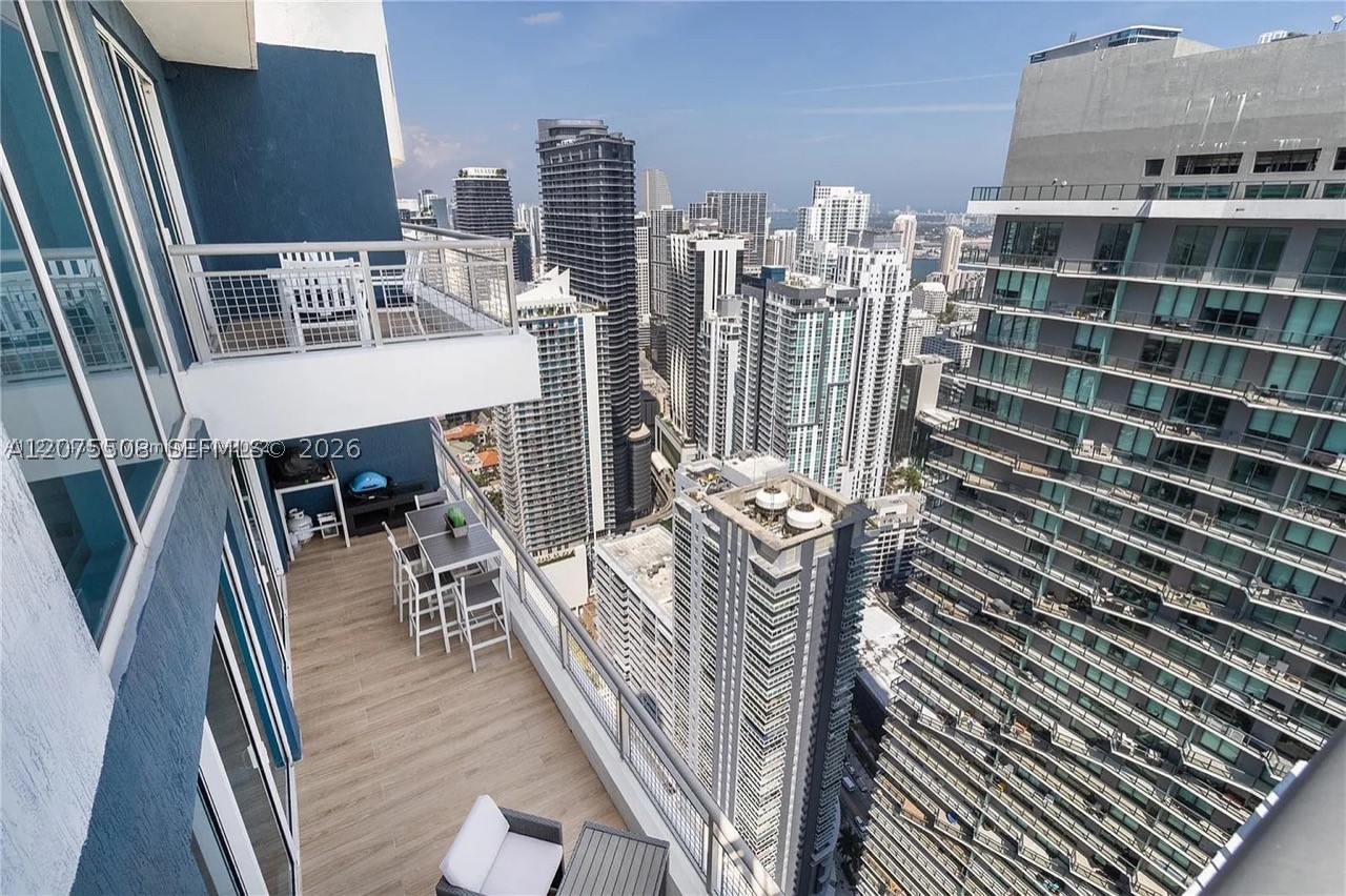 60 SW 13th St #5210 Miami, FL 33130