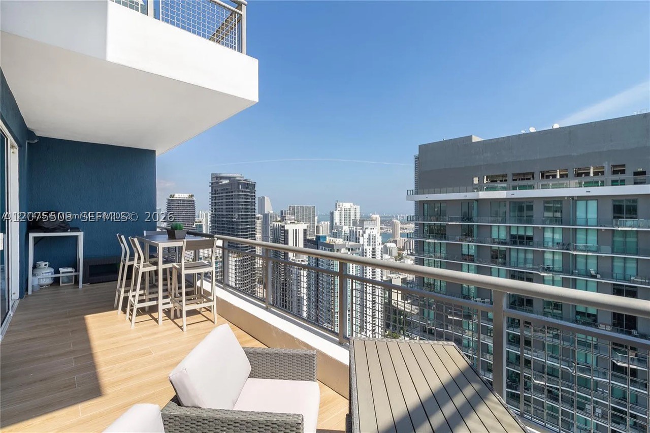 60 SW 13th St #5210 Miami, FL 33130