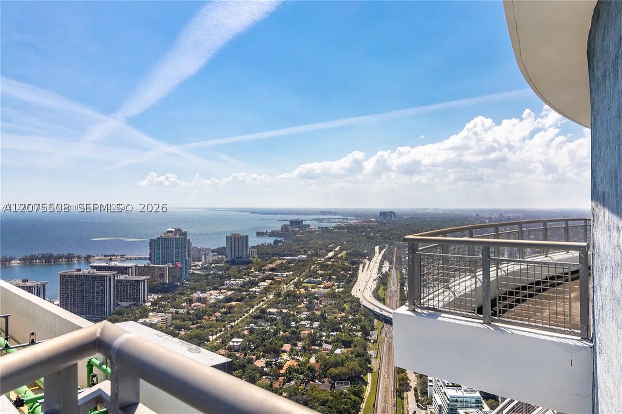60 SW 13th St #5210 Miami, FL 33130
