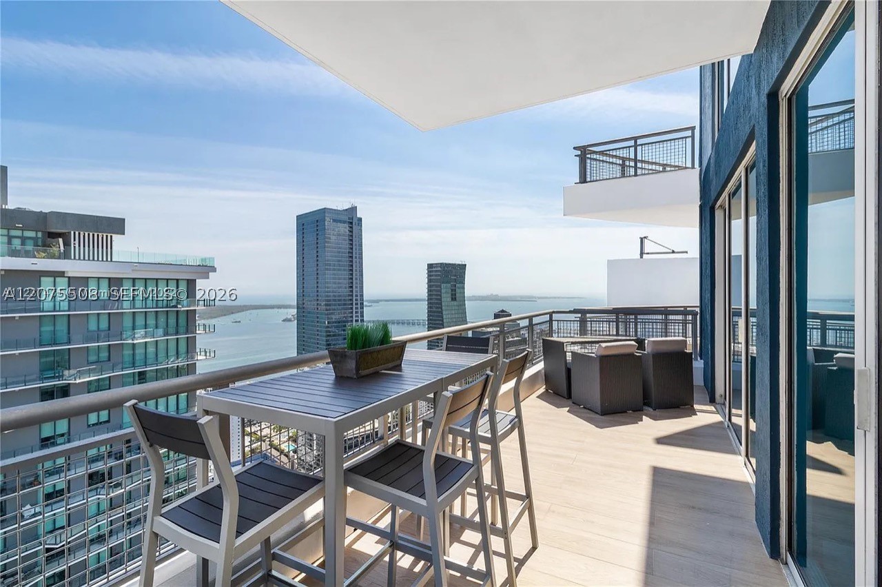 60 SW 13th St #5210 Miami, FL 33130