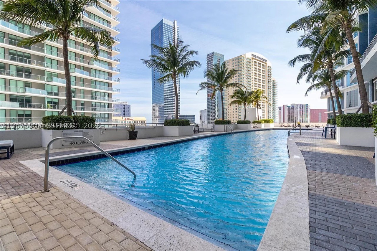60 SW 13th St #5210 Miami, FL 33130