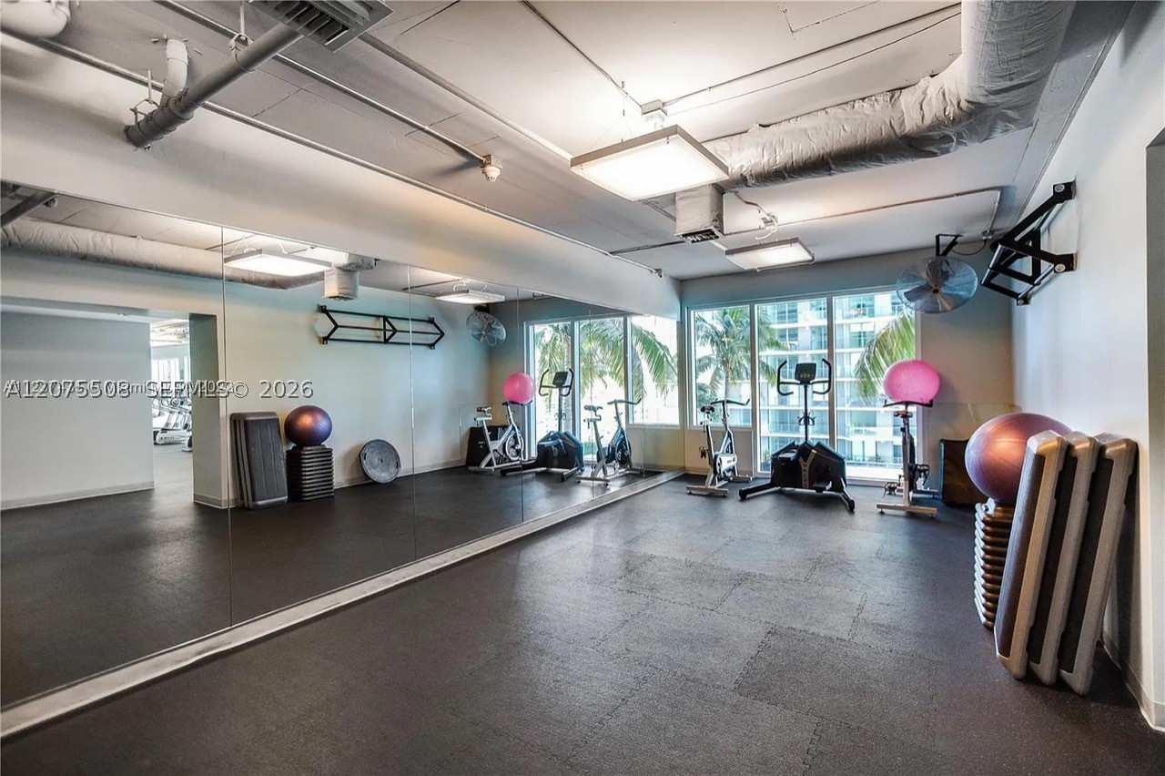 60 SW 13th St #5210 Miami, FL 33130