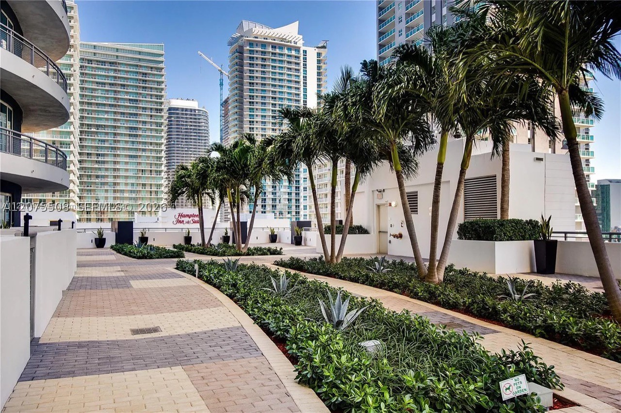 60 SW 13th St #5210 Miami, FL 33130