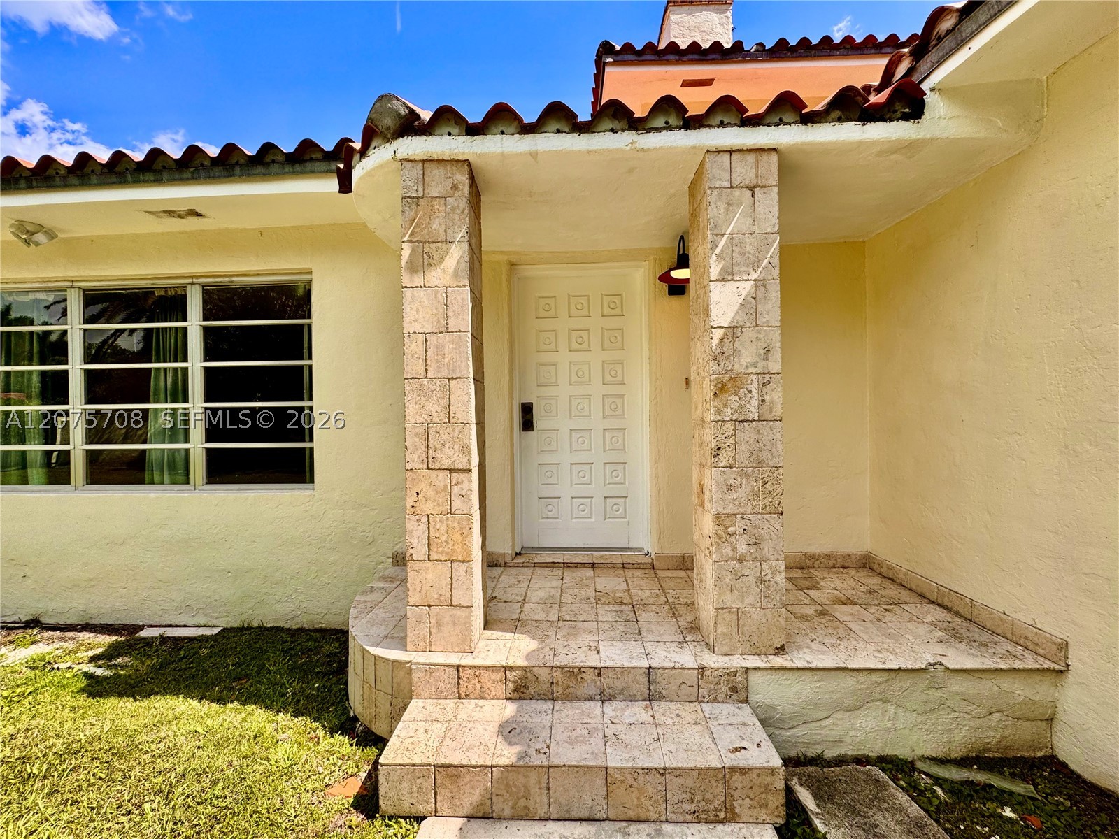8775 SW 53rd Ct #REAR Miami, FL 33143