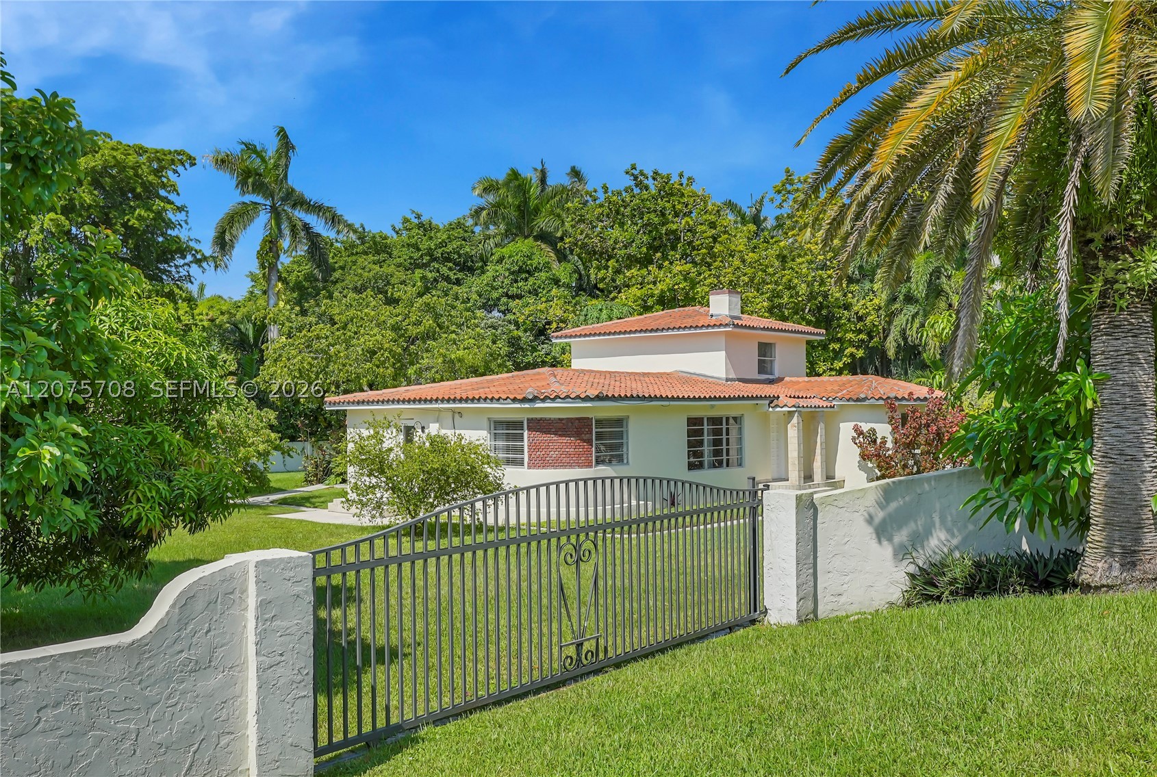 8775 SW 53rd Ct #REAR Miami, FL 33143