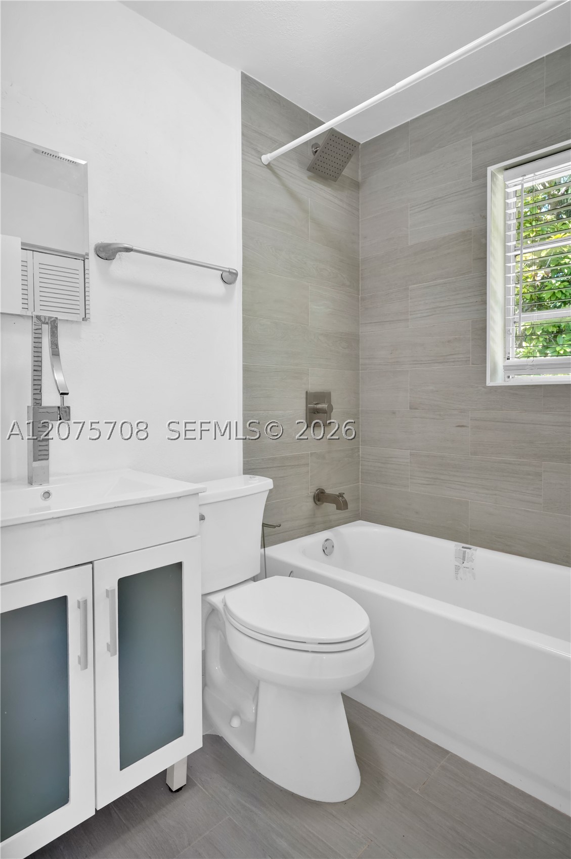 8775 SW 53rd Ct #REAR Miami, FL 33143