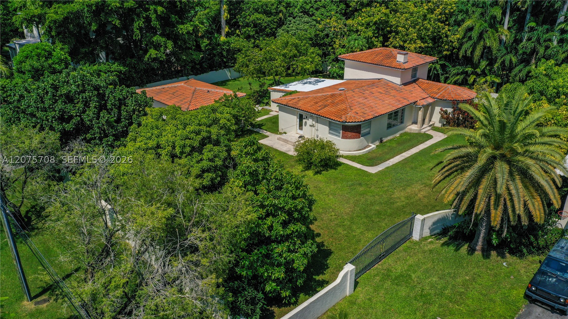 8775 SW 53rd Ct #REAR Miami, FL 33143
