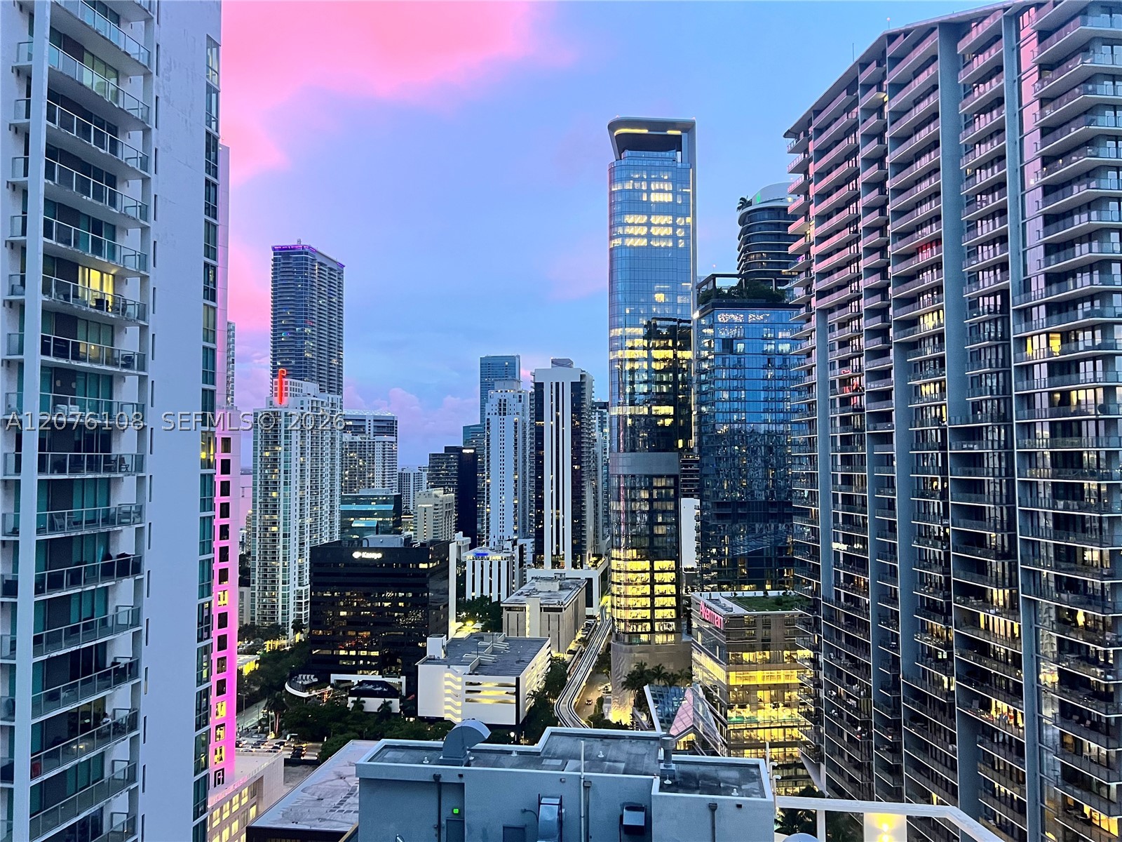 image Brickell on the River South1