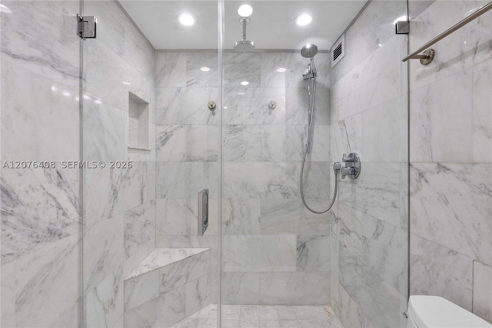 90 Edgewater Dr #104 Coral Gables, FL 33133