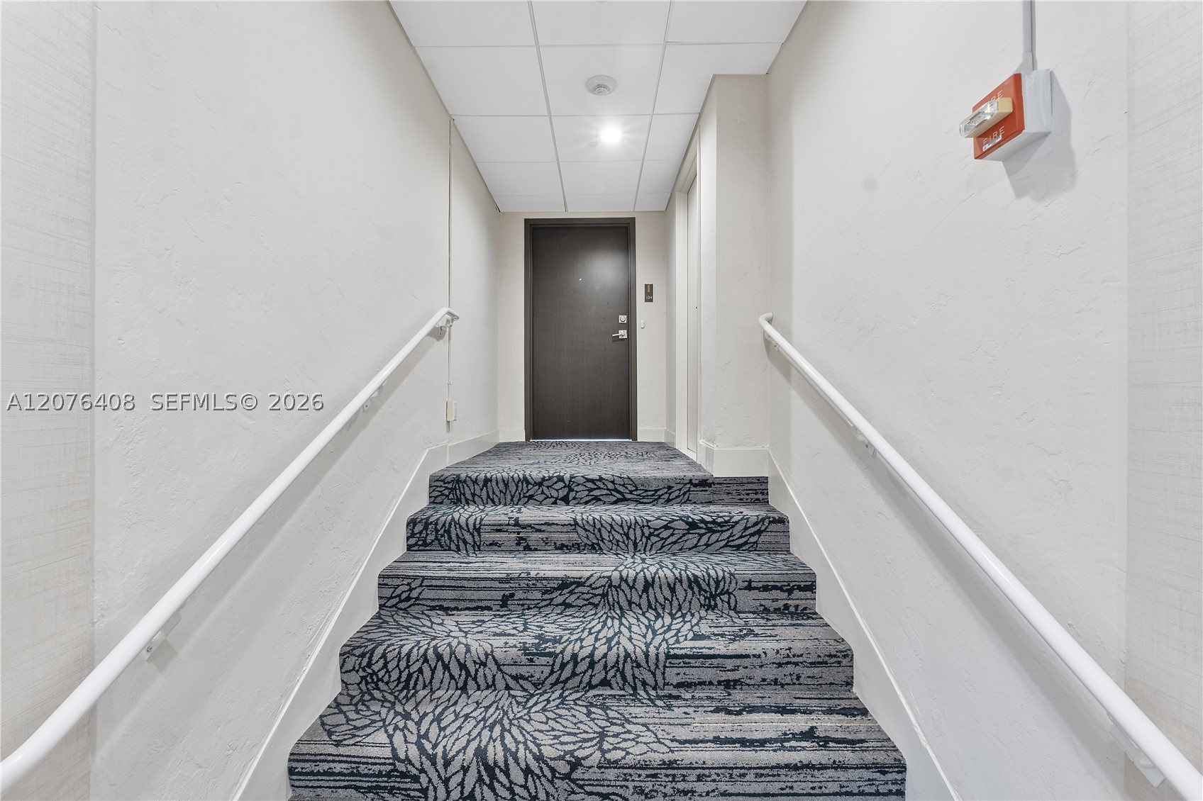 90 Edgewater Dr #104 Coral Gables, FL 33133