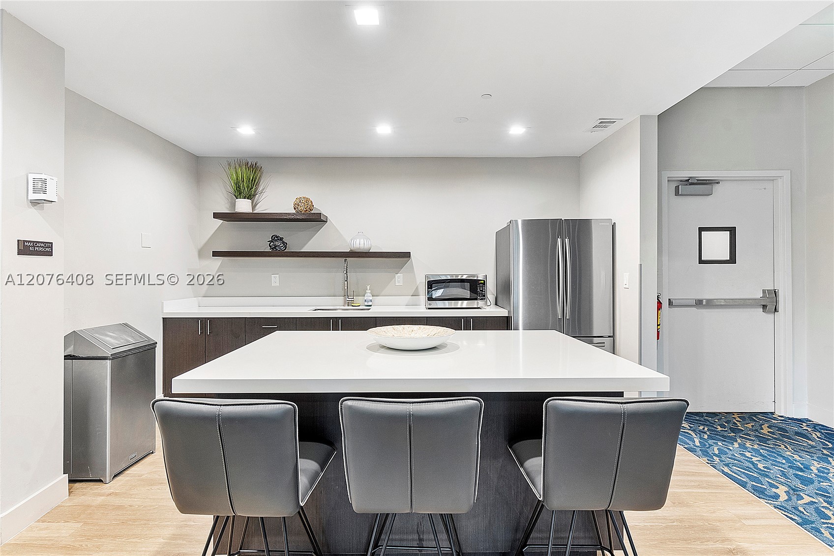 90 Edgewater Dr #104 Coral Gables, FL 33133