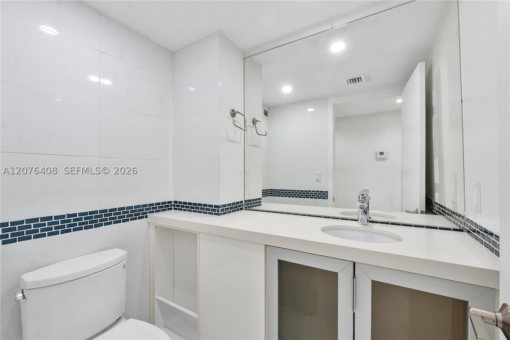 90 Edgewater Dr #104 Coral Gables, FL 33133