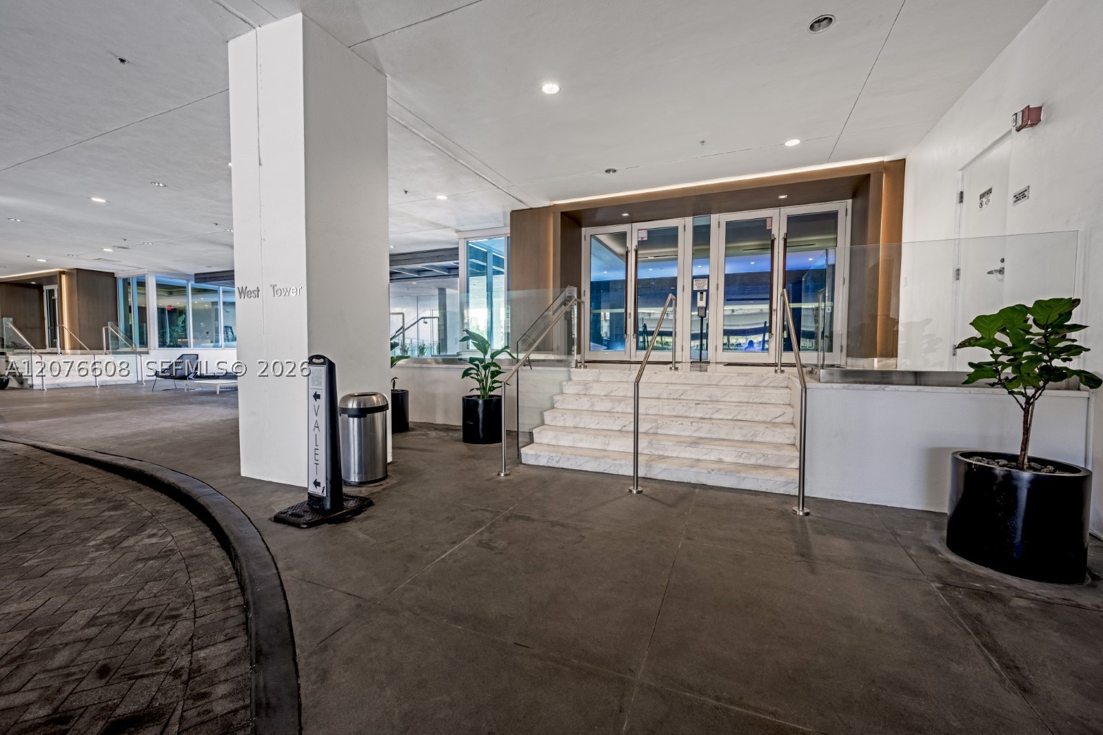 400 Sunny Isles Blvd #908 Sunny Isles Beach, FL 33160