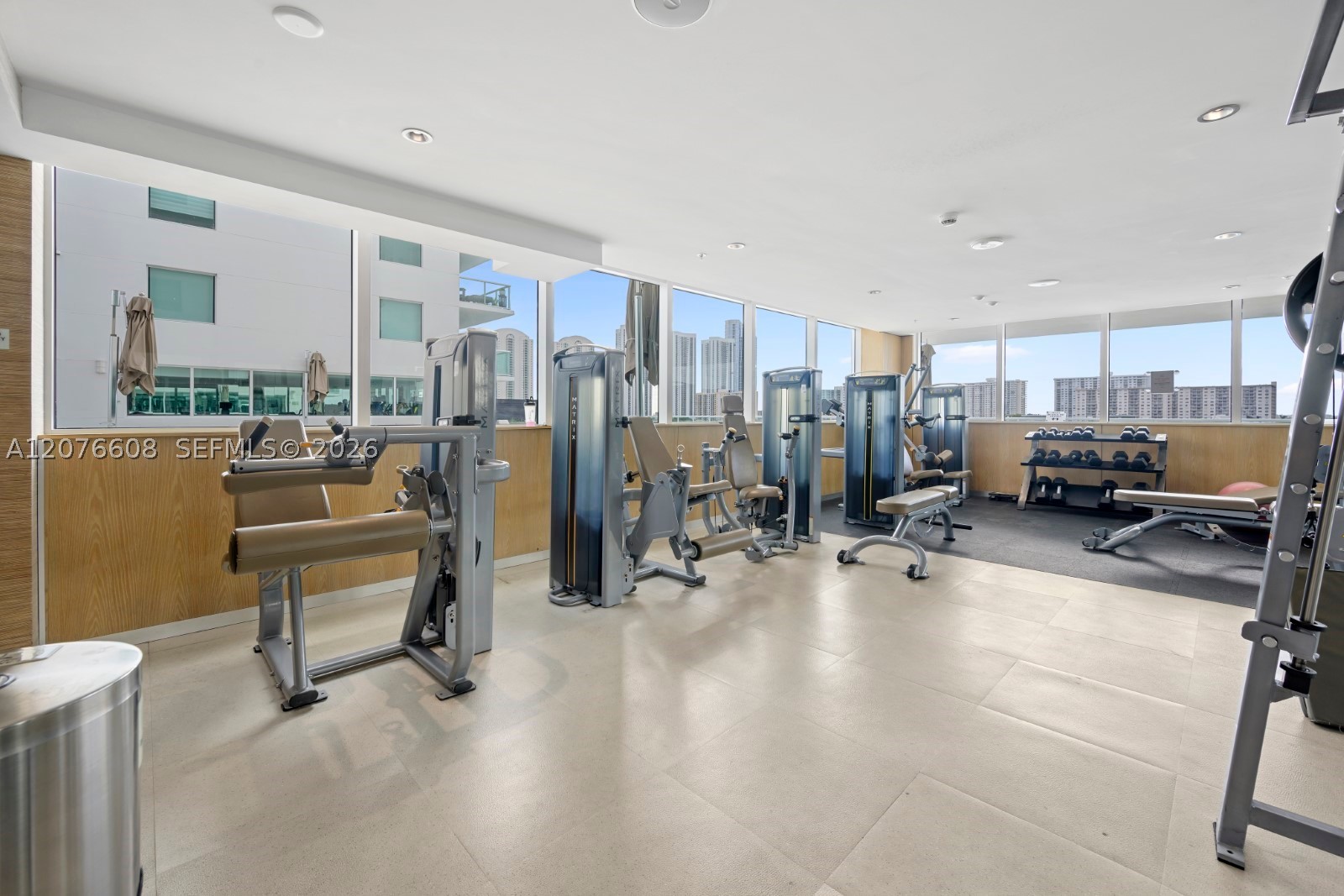 400 Sunny Isles Blvd #908 Sunny Isles Beach, FL 33160
