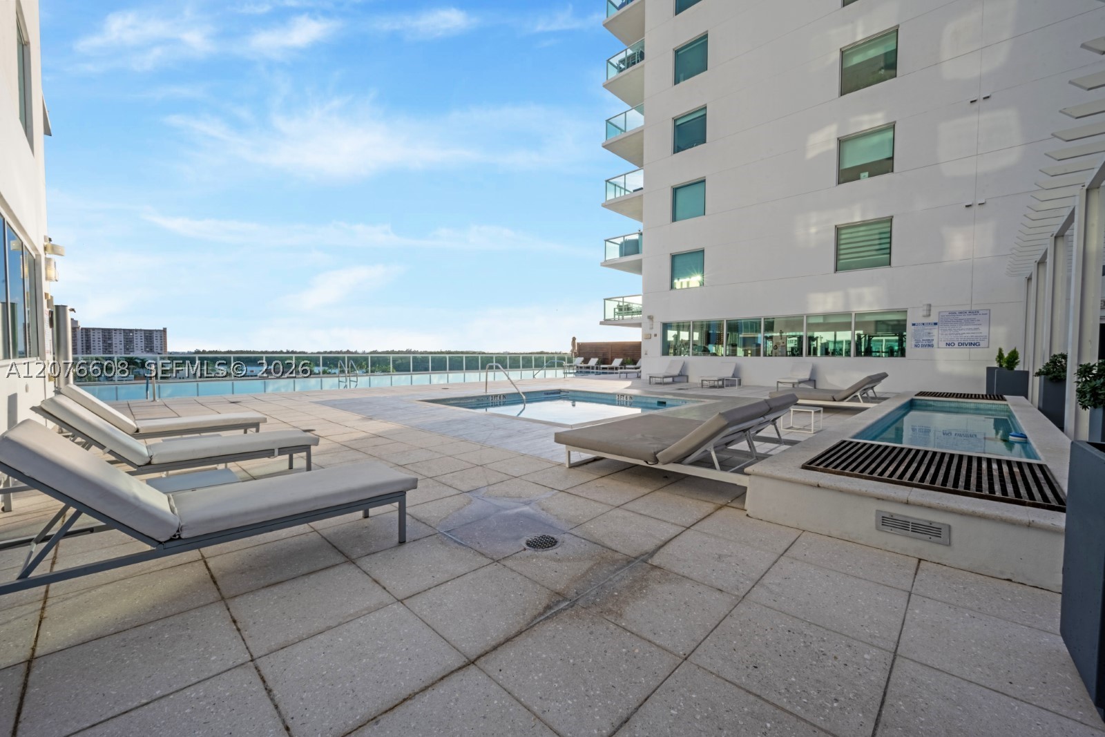 400 Sunny Isles Blvd #908 Sunny Isles Beach, FL 33160