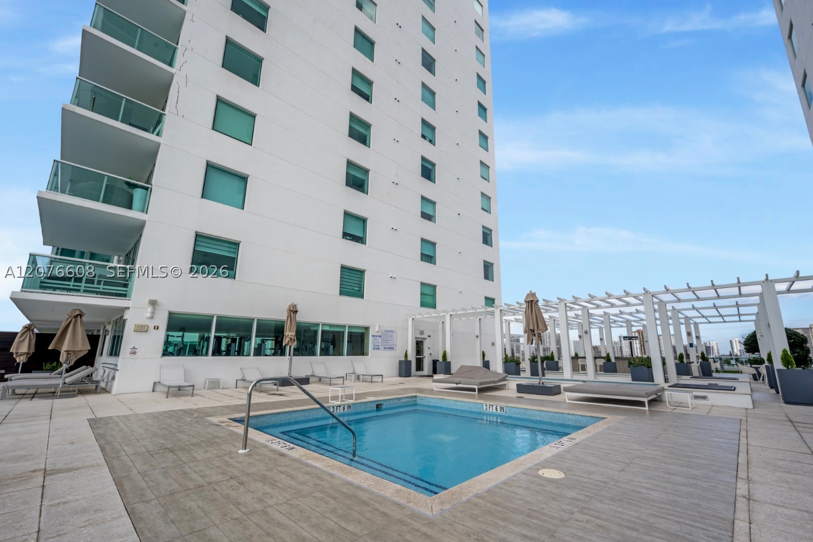 400 Sunny Isles Blvd #908 Sunny Isles Beach, FL 33160