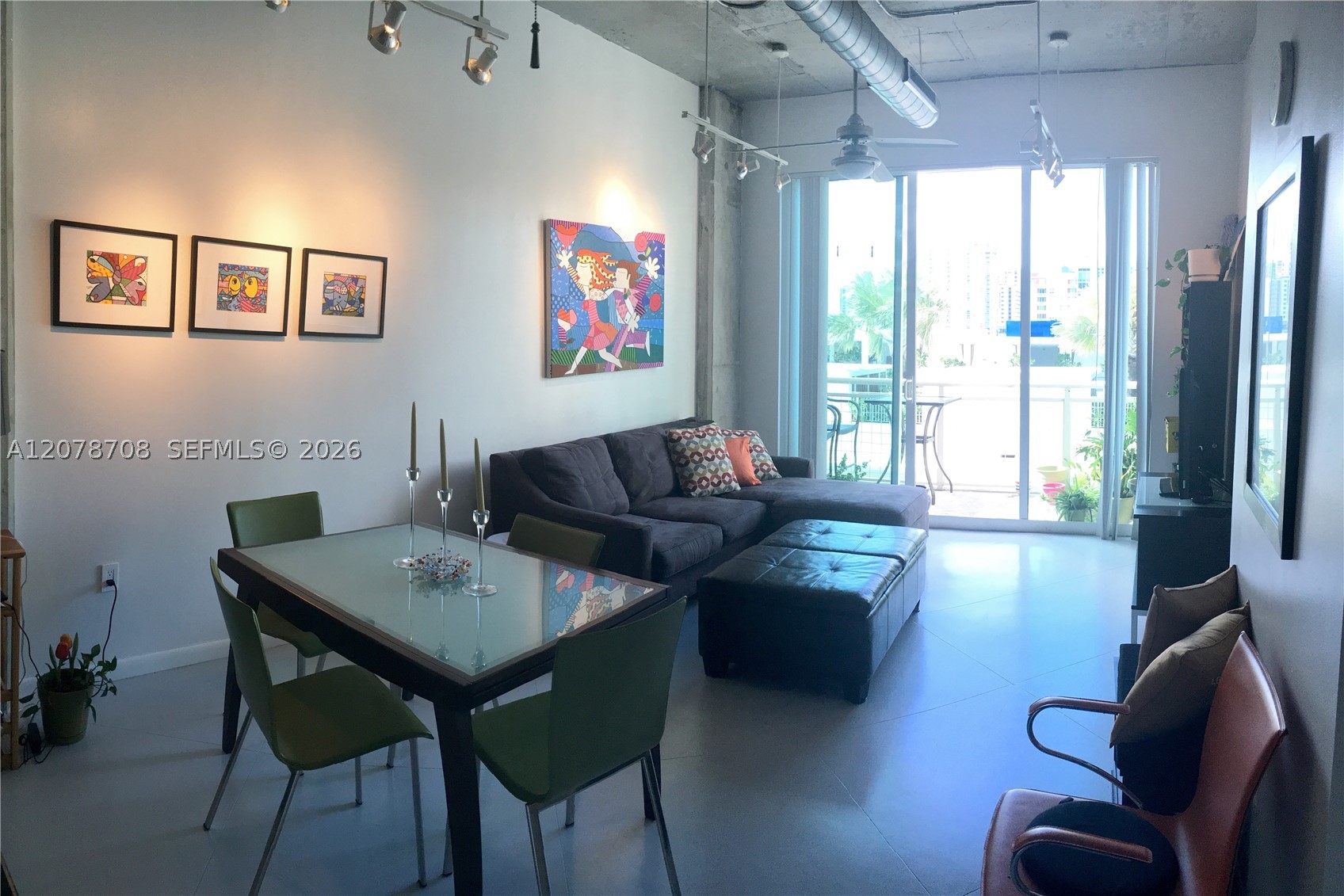 image Cite on the Bay West9