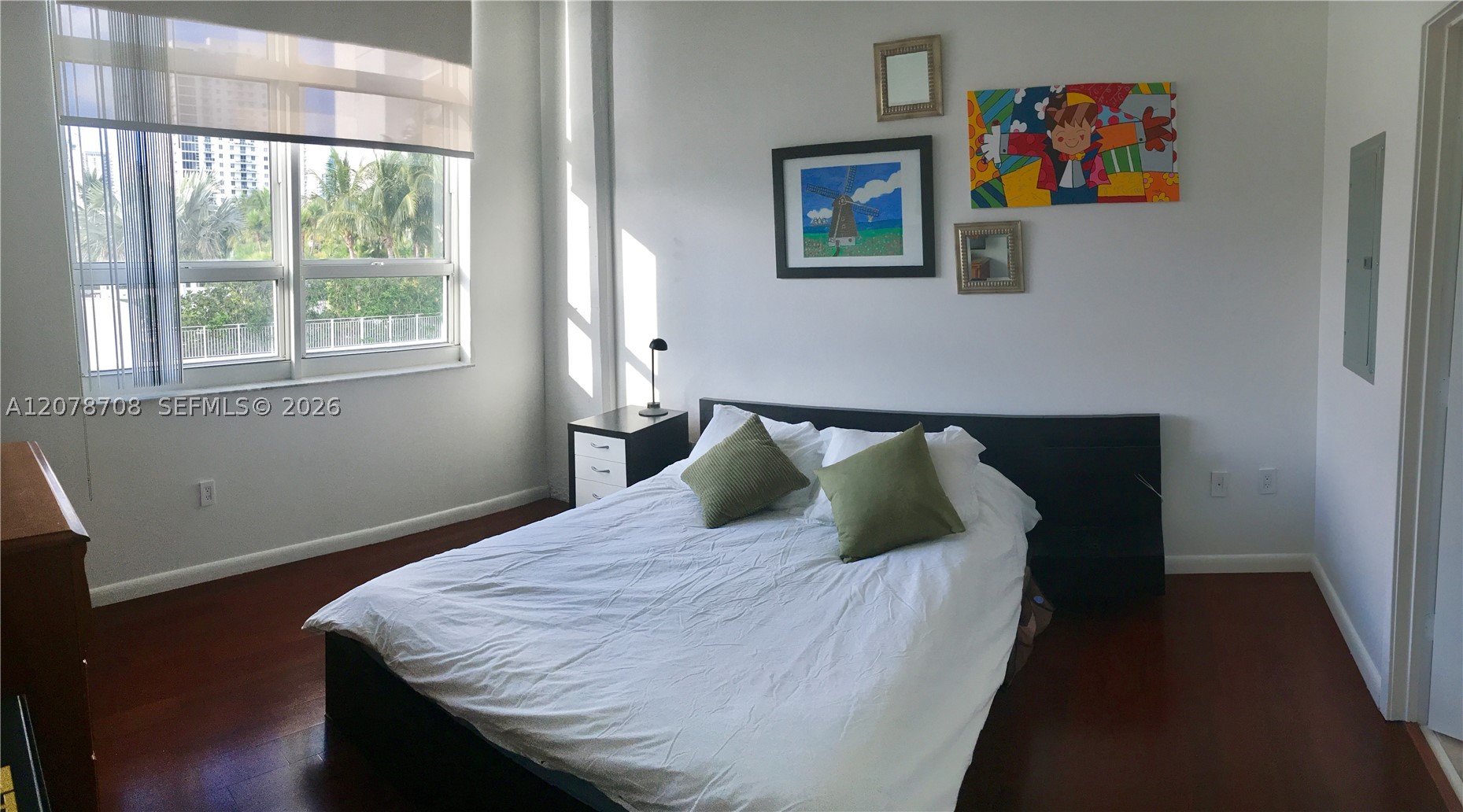 image Cite on the Bay West5