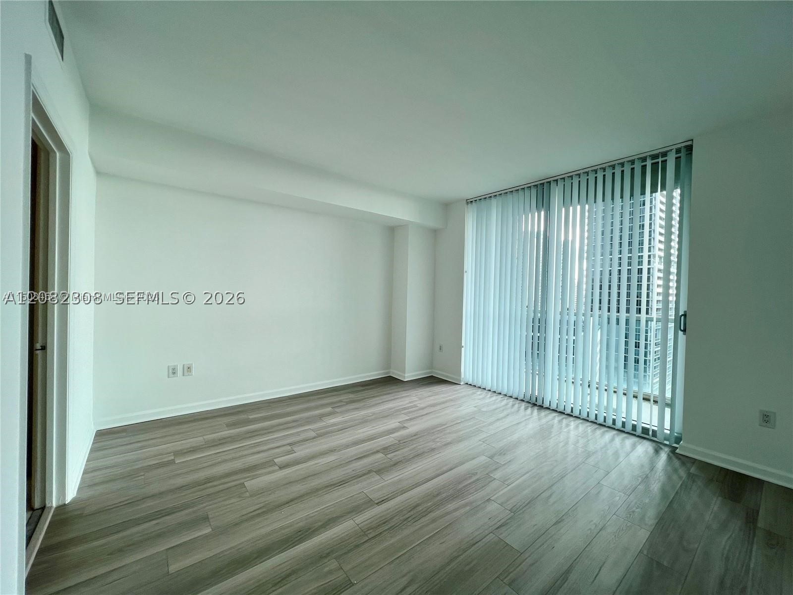 image 500 Brickell East5