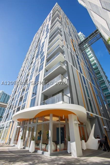 31 SE 6th St #1101