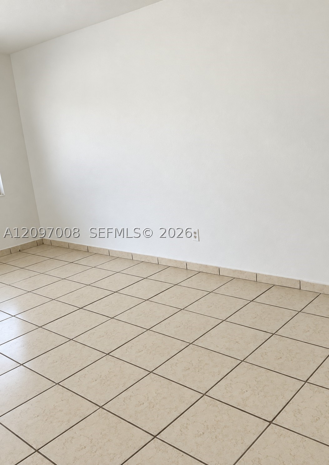 Undisclosed Address Miami Beach, FL 33139